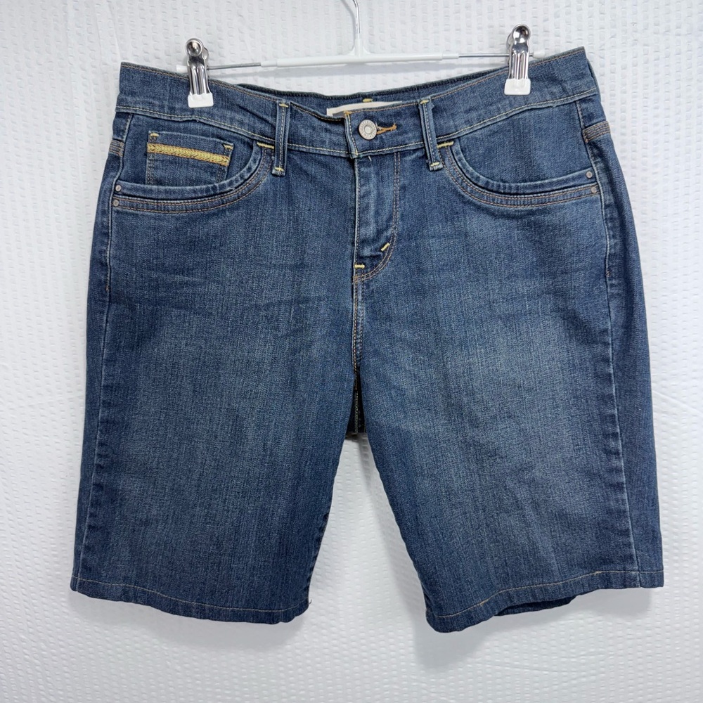 VTG Bermuda denim Levis Flap Pockets Size 8 Mid Rise Dark Wash Shorts Stretch